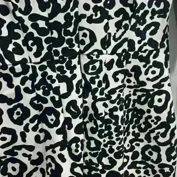 Ann Taylor dress sz 4 Animal Print Black White 3/4 Sleeve Back Zip Business - Picture 3 of 5